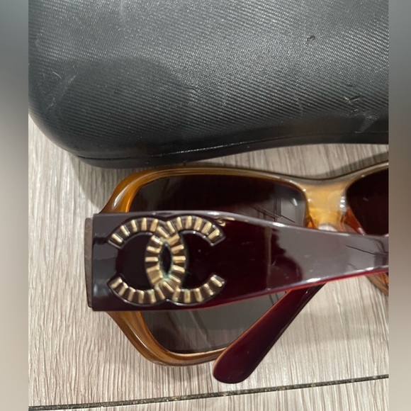Chanel Vintage Sunglasses - Picture 3 of 6